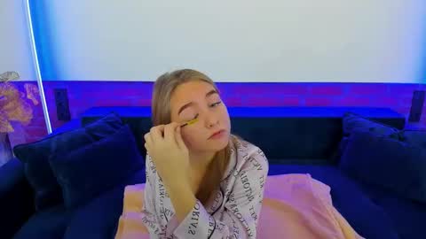 Milla online show from November 18, 6:40 am