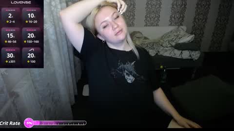 Snapshot of milabrenda chatting on October 4, 9:24 pm Mila online show from October 4, 9:24 pm