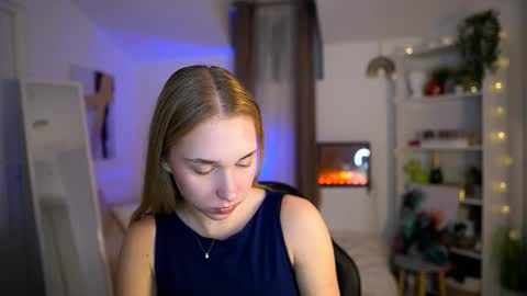 Snapshot of milabunny1 chatting on February 4, 9:26 am MilaBunny1 online show from February 4, 9:26 am