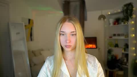 Snapshot of milabunny1 chatting on February 12, 2:23 pm MilaBunny1 online show from February 12, 2:23 pm