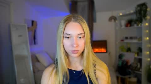 Snapshot of milabunny1 chatting on February 13, 9:16 am MilaBunny1 online show from February 13, 9:16 am