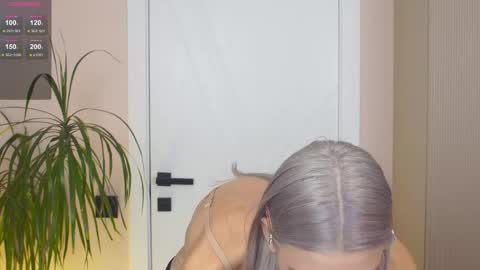 Snapshot of milabunny_ chatting on December 1, 9:58 am Mila and u can call me sweet bunny online show from December 1, 9:58 am