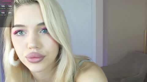 Snapshot of milabunny_ chatting on January 10, 10:39 am Mila and u can call me sweet bunny online show from January 10, 10:39 am