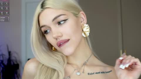 Snapshot of milabunny_ chatting on February 9, 10:52 am Mila and u can call me sweet bunny online show from February 9, 10:52 am