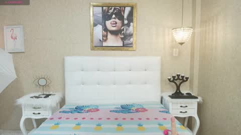 miladiosa online show from January 17, 11:26 am