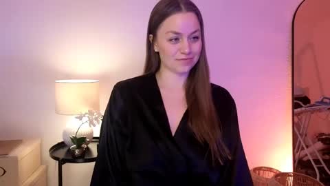 Snapshot of milafleur chatting on February 14, 3:05 pm Mila Fleur online show from February 14, 3:05 pm