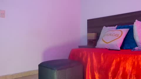 mila online show from November 6, 6:42 pm