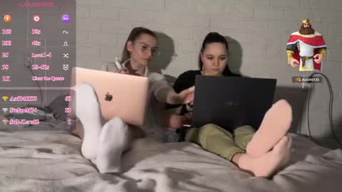 milamisss online show from May 4, 8:27 pm