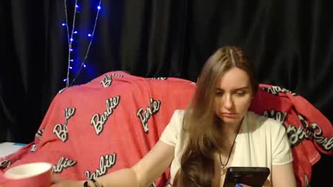 MilAna online show from May 5, 4:59 pm