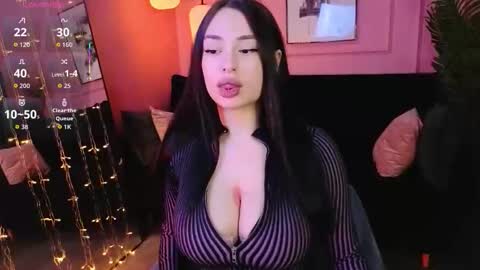 Snapshot of milana_sugar chatting on February 26, 5:50 am Milana online show from February 26, 5:50 am