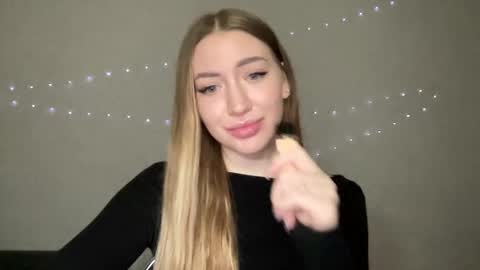 Milana online show from December 10, 1:55 pm