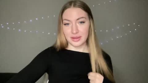 Milana online show from December 10, 6:49 pm