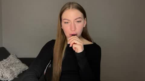 Milana online show from March 3, 6:55 pm