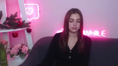 milanaangelas online show from January 5, 10:43 am