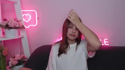 milanaangelas online show from January 11, 2:25 pm