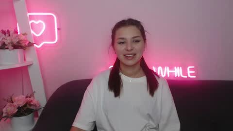 milanaangelas online show from January 28, 5:43 am