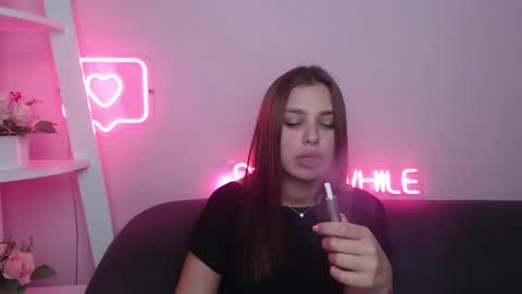 milanaangelas online show from February 7, 5:07 pm