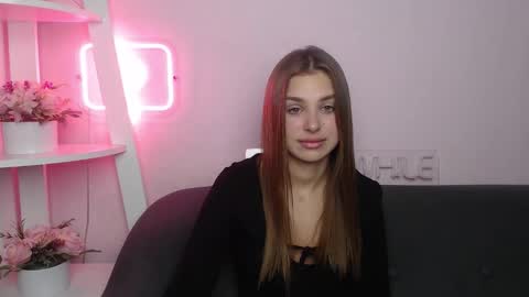 milanaangelas online show from October 13, 8:42 pm