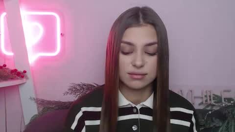 milanaangelas online show from January 17, 5:56 am