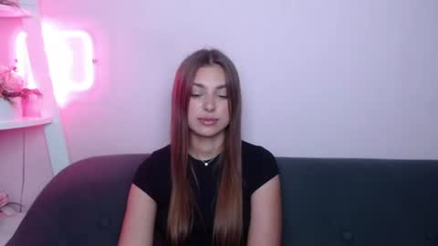 Snapshot of milanaangelas chatting on July 10, 4:50 am milanaangelas online show from July 10, 4:50 am