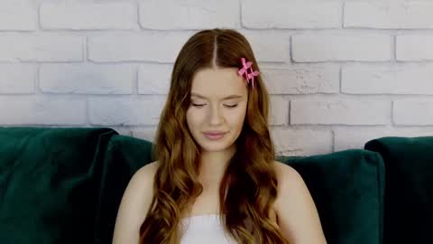 MilanaBalmain online show from February 18, 4:37 am