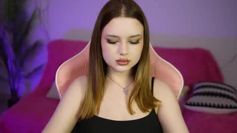 milanamoons online show from September 26, 11:03 am