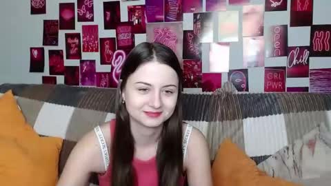 milanaroz online show from February 3, 1:51 pm