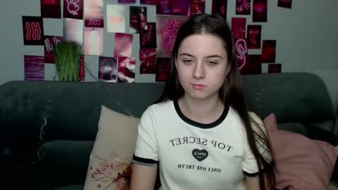 milanaroz online show from September 13, 4:51 pm