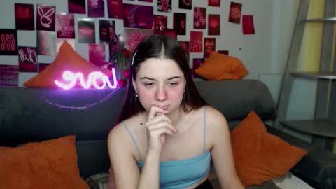 milanaroz online show from November 7, 6:13 am