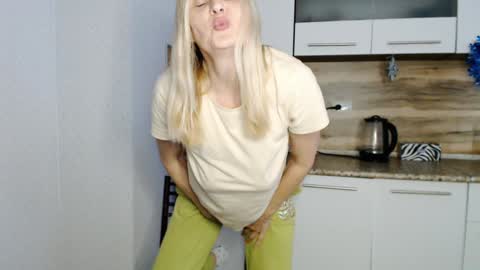 Milena online show from January 3, 12:41 pm