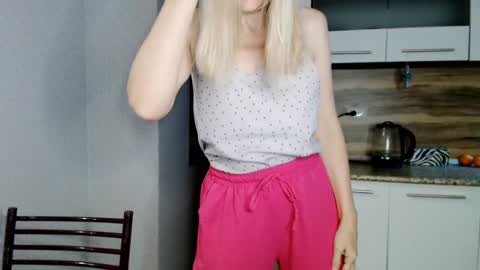 Milena online show from January 17, 1:57 am