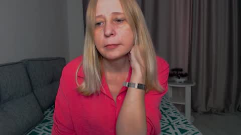 Snapshot of milanav chatting on January 16, 7:01 am Milena online show from January 16, 7:01 am