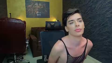 Snapshot of milandash chatting on July 6, 10:12 am MilanDash online show from July 6, 10:12 am