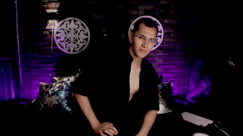 milandavid1 online show from March 22, 5:27 pm