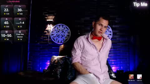 milandavid1 online show from April 15, 6:26 pm