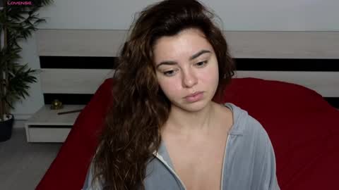 Mila online show from December 5, 7:05 am