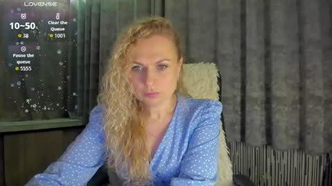 Snapshot of milanna_x chatting on May 27, 7:33 pm milanna_x online show from May 27, 7:33 pm