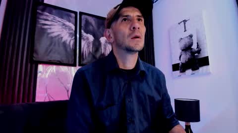 Snapshot of milanwhite_ chatting on February 24, 11:30 am MILAN online show from February 24, 11:30 am