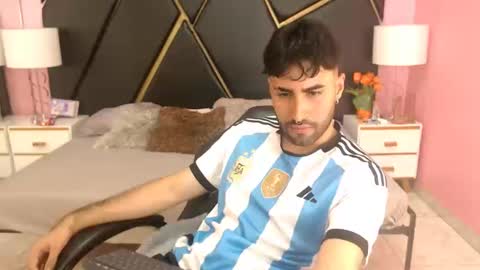 milanzaire online show from September 25, 9:40 pm