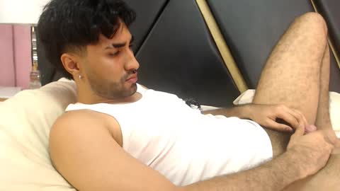 milanzaire online show from October 9, 11:14 pm