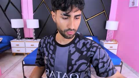 milanzaire online show from October 30, 2:02 am