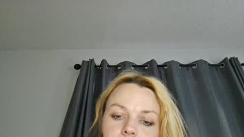 Wetbby00 online show from January 8, 10:12 pm