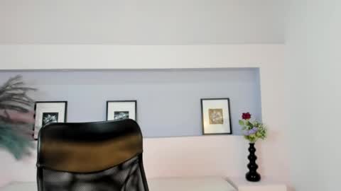 Mila Rose online show from December 22, 11:22 am