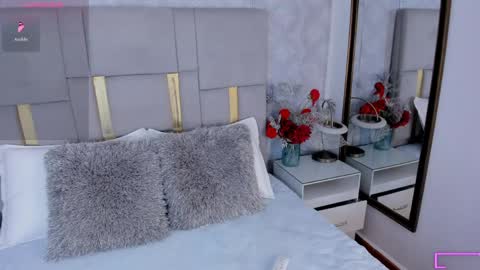 Snapshot of milasaenz1 chatting on June 3, 1:03 pm Cami online show from June 3, 1:03 pm
