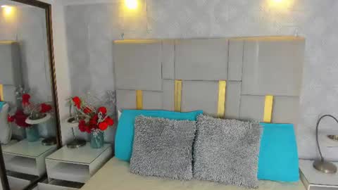 Snapshot of milasaenz1 chatting on June 20, 12:41 pm Cami online show from June 20, 12:41 pm