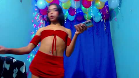 Snapshot of milastarhottx chatting on July 5, 11:01 pm milastarhottx online show from July 5, 11:01 pm