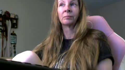 Snapshot of milastoned chatting on June 21, 1:13 pm Mila online show from June 21, 1:13 pm