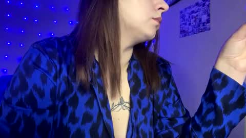 Milaxcute online show from February 16, 1:49 pm