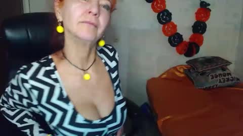 Snapshot of milayadflow chatting on November 9, 5:11 pm MilayaDFlow online show from November 9, 5:11 pm