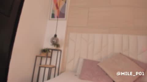 M I L E  online show from November 17, 12:00 pm